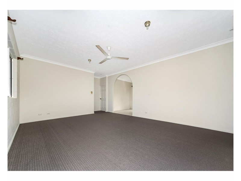 2/161 Ireland Street, Oonoonba QLD 4811