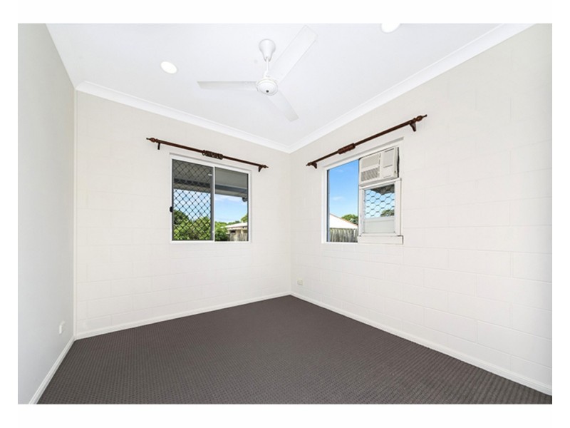 2/161 Ireland Street, Oonoonba QLD 4811