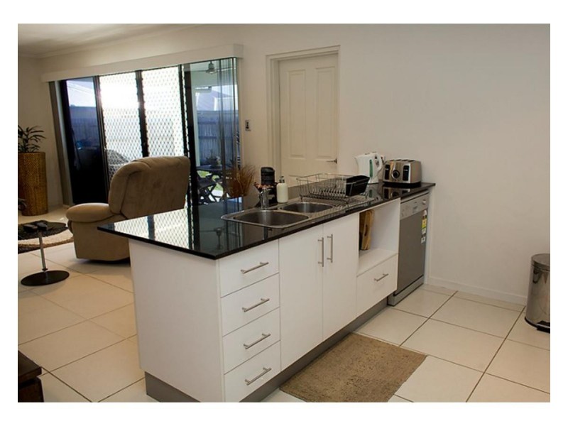 13 Shark Court, Mount Louisa QLD 4814