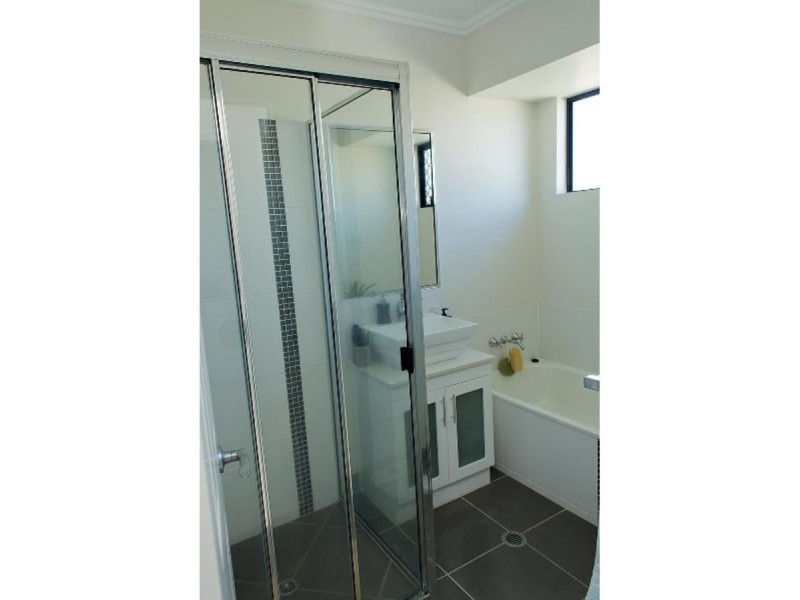 13 Shark Court, Mount Louisa QLD 4814