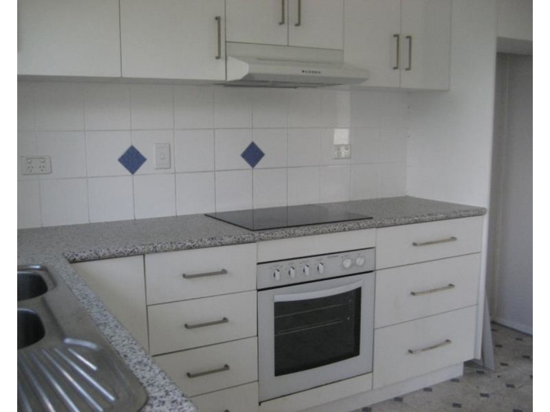 8 Tapiolas Avenue, Kirwan QLD 4817