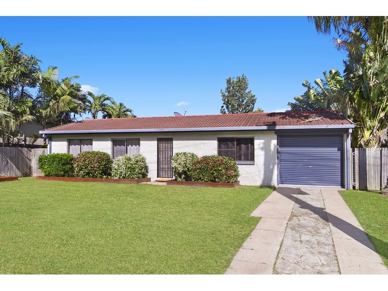 37 Violet Crescent, Rasmussen QLD 4815