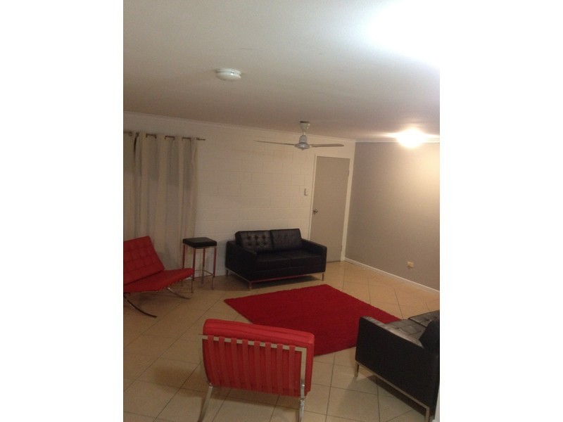 37 Violet Crescent, Rasmussen QLD 4815