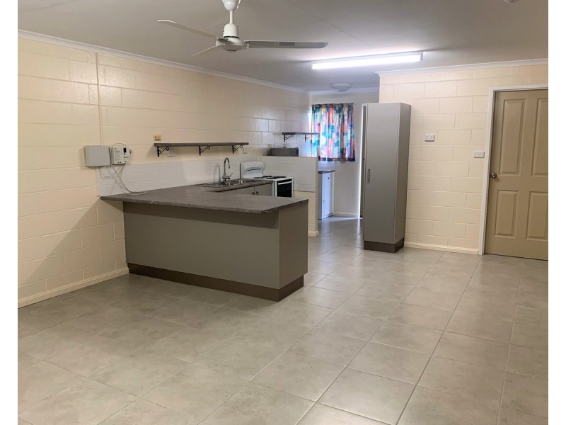 15 Fraire Street, Hermit Park QLD 4812