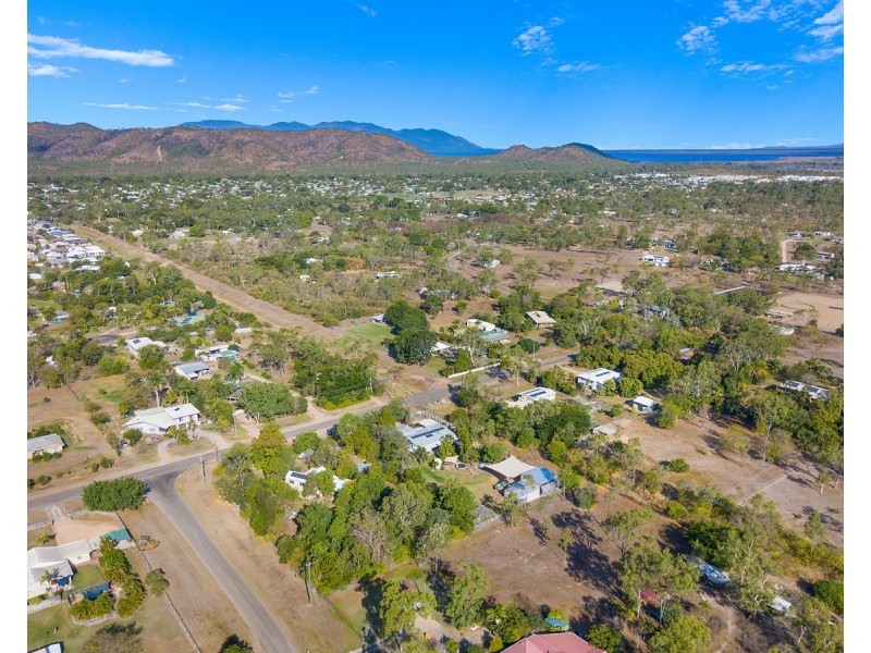 11 Shetland Place, Kelso QLD 4815