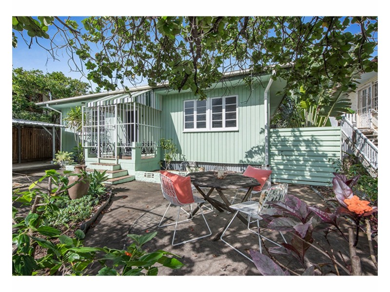 11 Margaret Street, West End QLD 4810