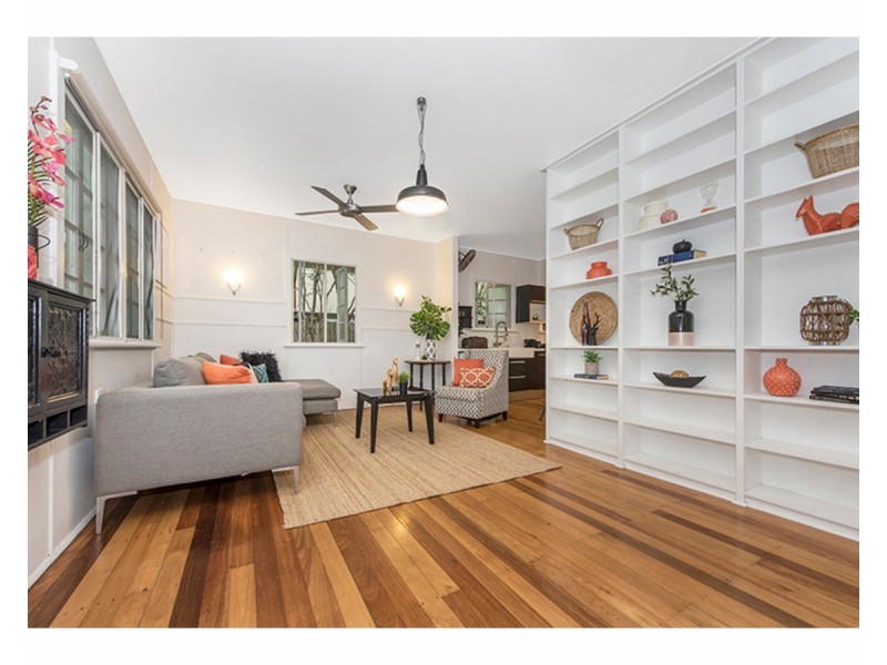 11 Margaret Street, West End QLD 4810