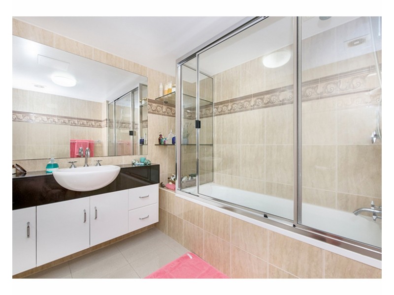 90/1 Stanton Terrace (Highpoint), Townsville City QLD 4810