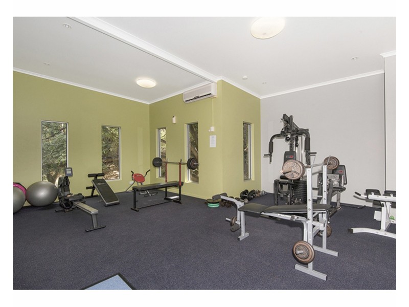 90/1 Stanton Terrace (Highpoint), Townsville City QLD 4810