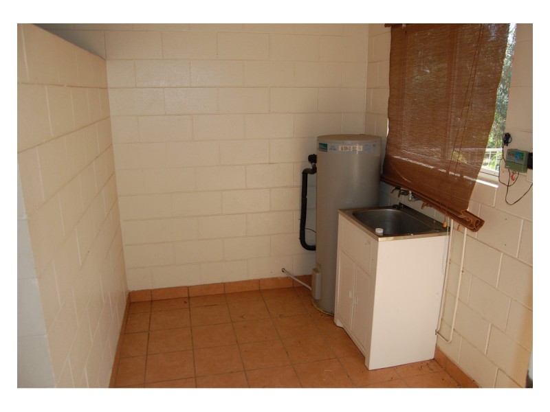 2/201 Pinnacle Drive, Rasmussen QLD 4815