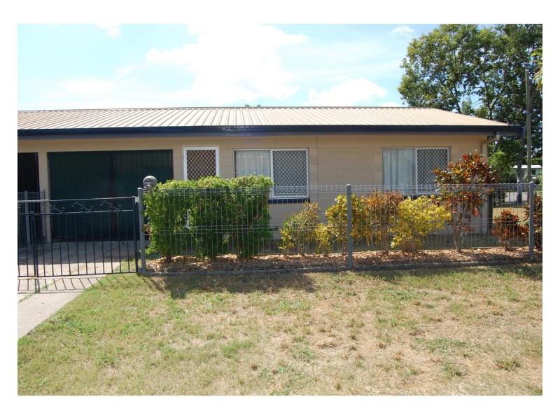 2/201 Pinnacle Drive, Rasmussen QLD 4815