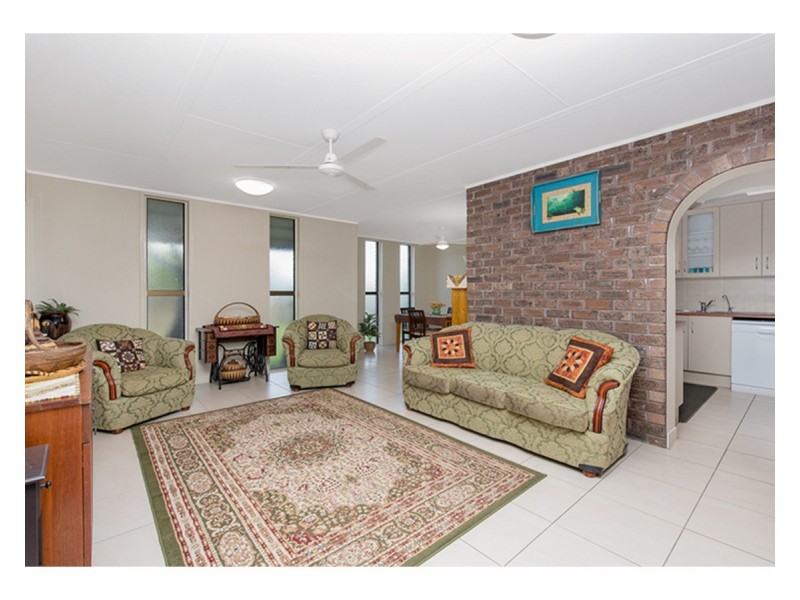 15 Champagne Crescent, Kelso QLD 4815