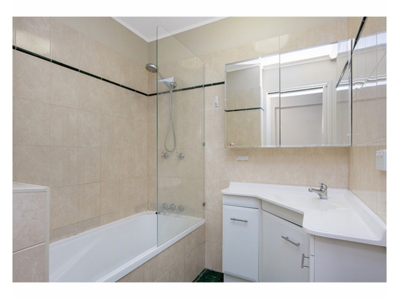 15 Champagne Crescent, Kelso QLD 4815