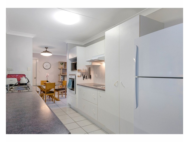 11 St Ives Street, Mount Louisa QLD 4814