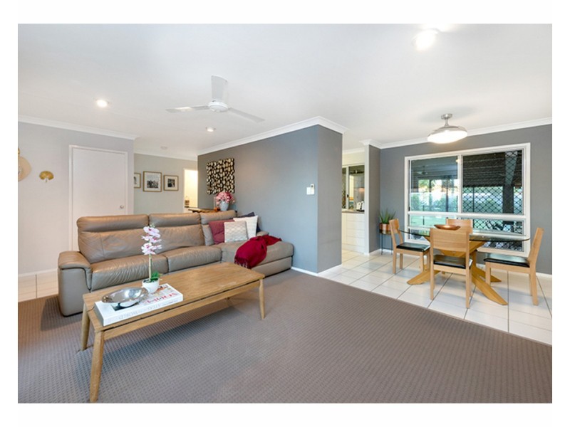 11 St Ives Street, Mount Louisa QLD 4814