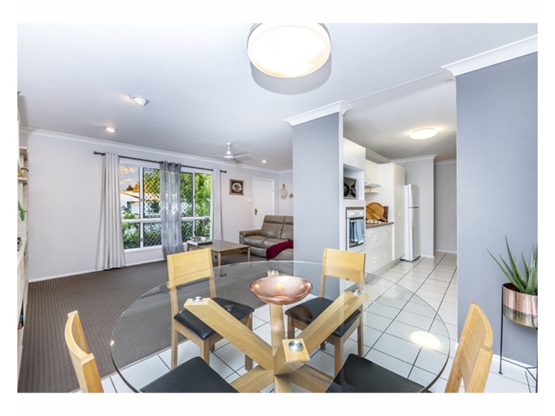 11 St Ives Street, Mount Louisa QLD 4814