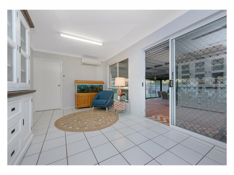 11 St Ives Street, Mount Louisa QLD 4814