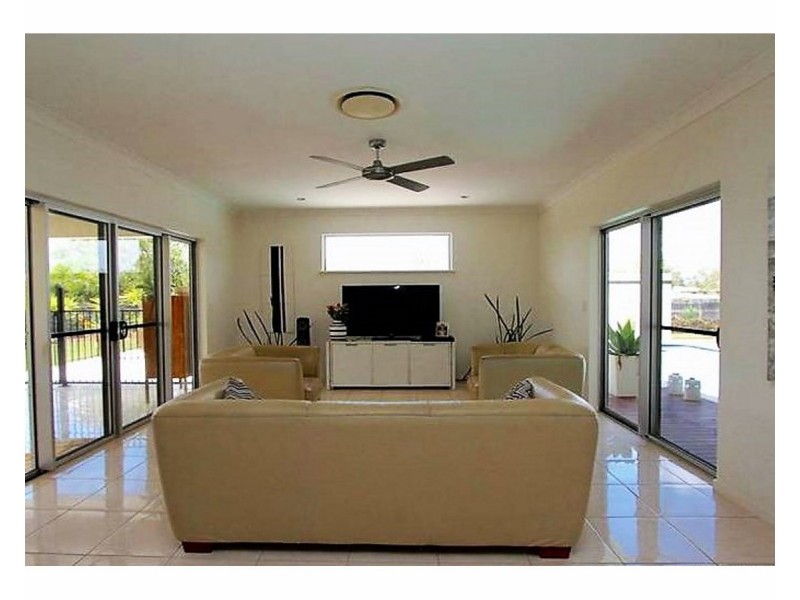 6 Bronco Court, Kelso QLD 4815