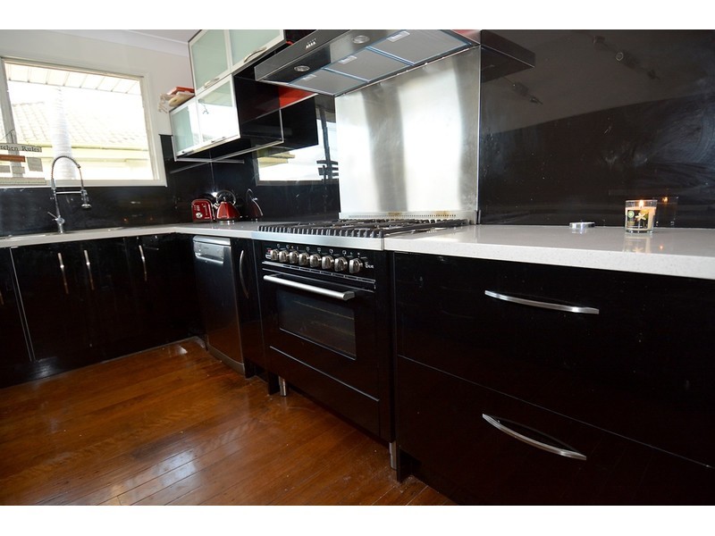 11 Croft Street, Heatley QLD 4814