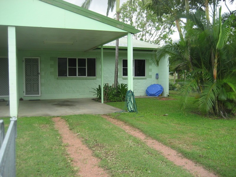 2/407 Saltbush Drive, Rasmussen QLD 4815