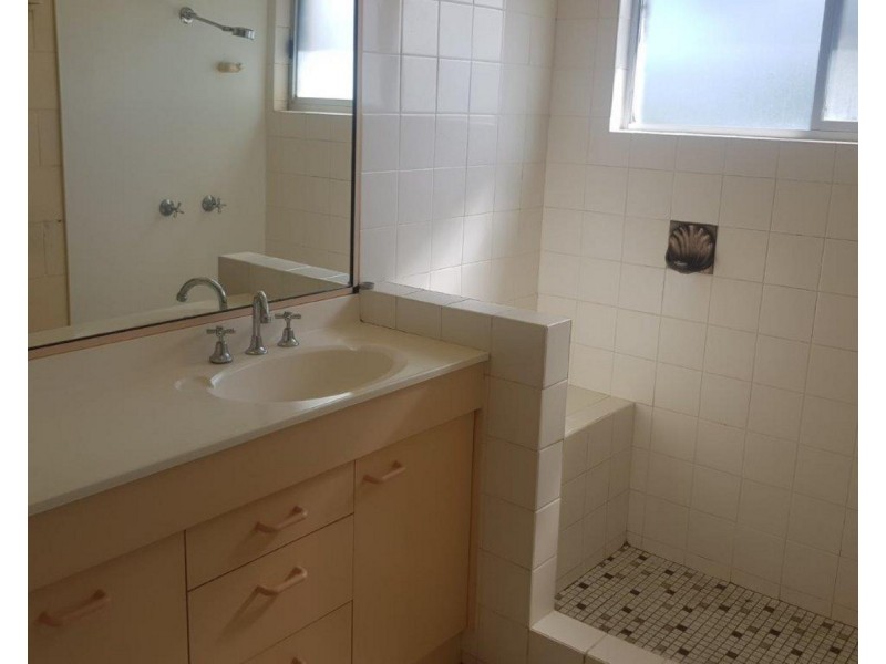 7/11 Vaughan Street, West End QLD 4810