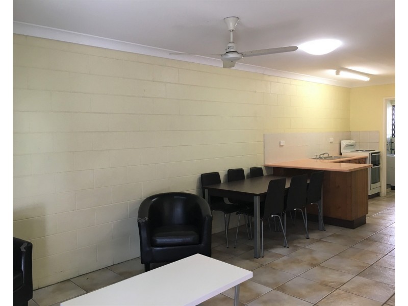 2/4 Pope Street, Aitkenvale QLD 4814