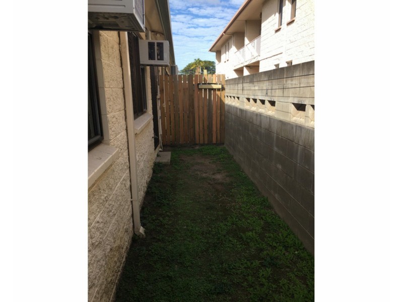 2/4 Pope Street, Aitkenvale QLD 4814