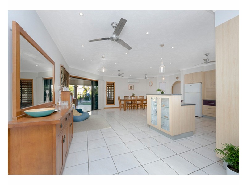 10 Kiandra Place, Mount Louisa QLD 4814