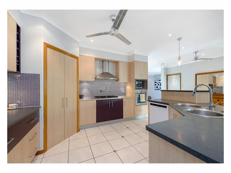 10 Kiandra Place, Mount Louisa QLD 4814