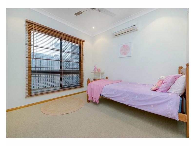 10 Kiandra Place, Mount Louisa QLD 4814