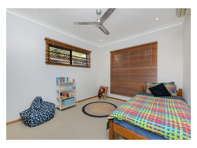 10 Kiandra Place, Mount Louisa QLD 4814