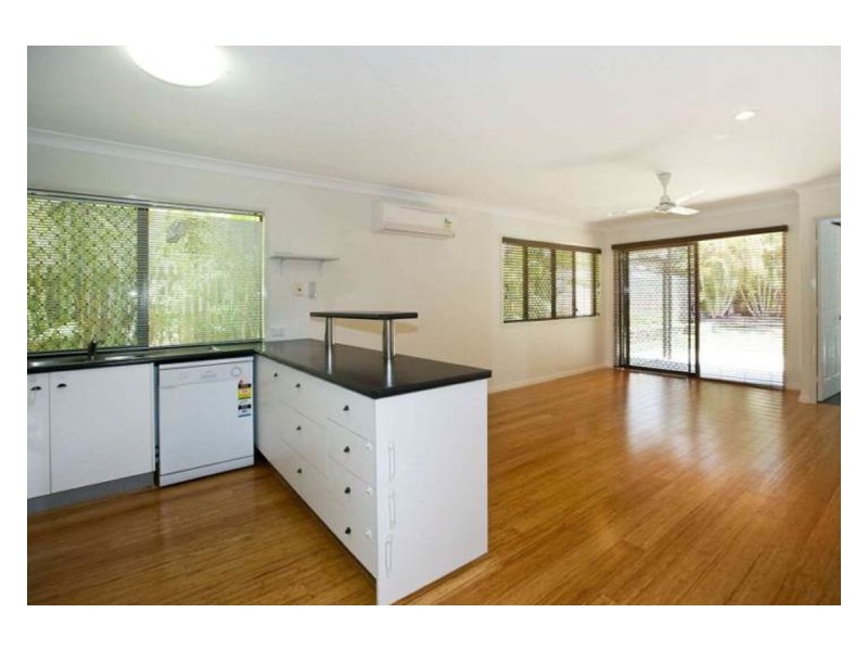 2 Carallia Place, Douglas QLD 4814