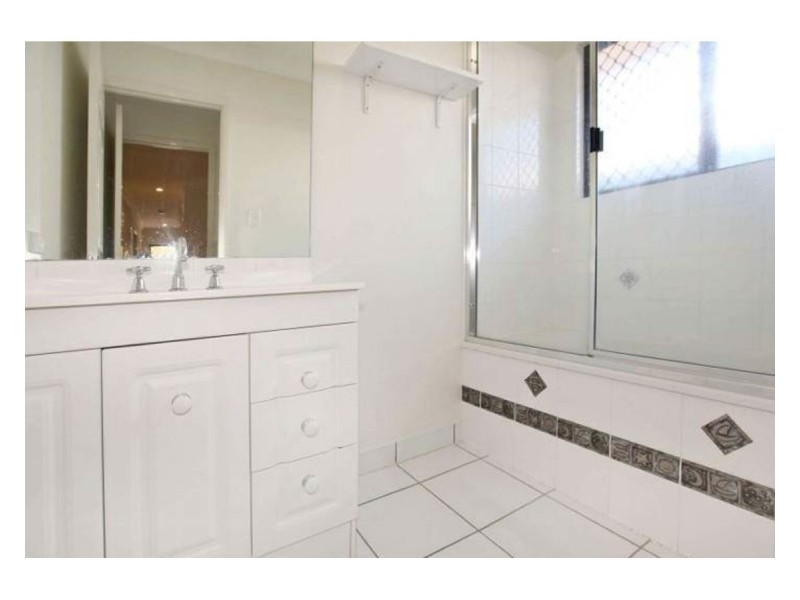 2 Carallia Place, Douglas QLD 4814