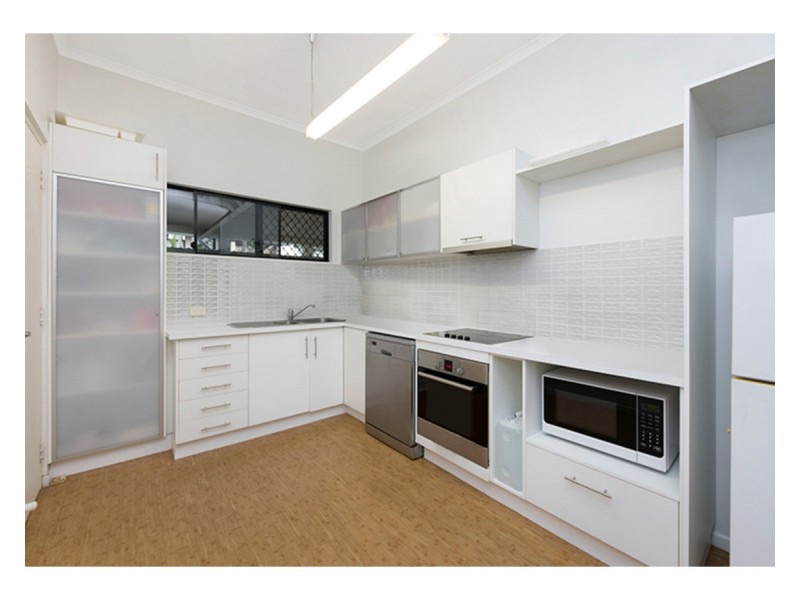 2/33 Plume Street, South Townsville QLD 4810