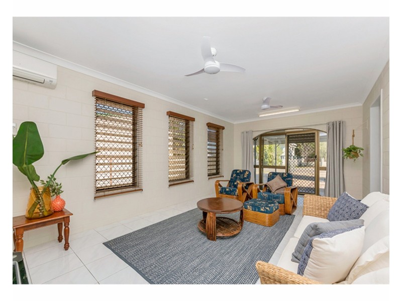 9 Banora Court, Mount Louisa QLD 4814