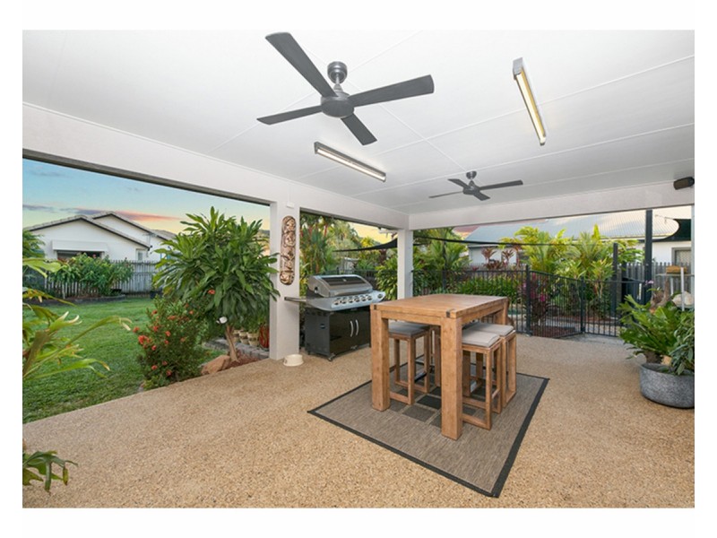 17 Calliandra Court, Mount Louisa QLD 4814