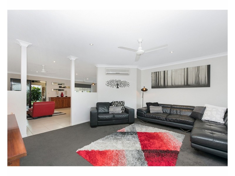 17 Calliandra Court, Mount Louisa QLD 4814