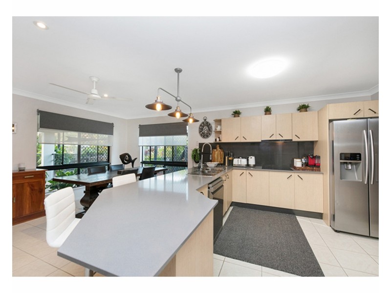 17 Calliandra Court, Mount Louisa QLD 4814