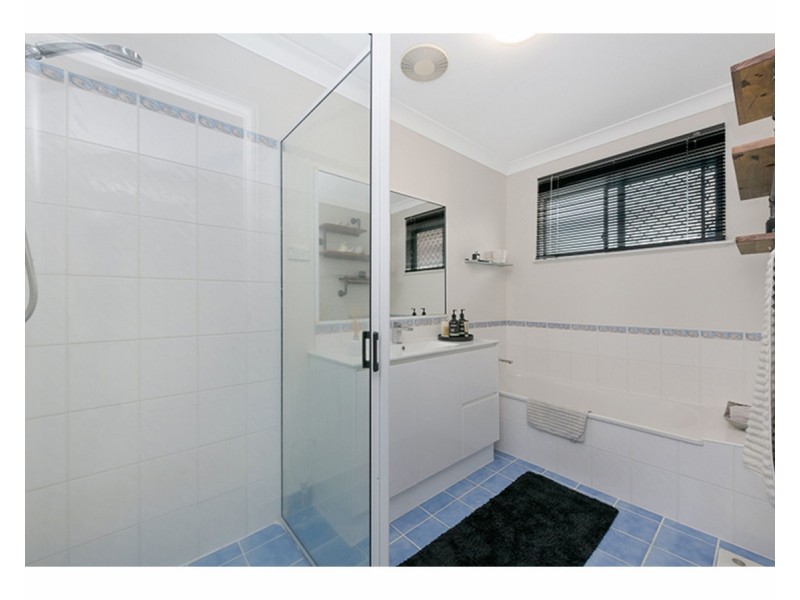 17 Calliandra Court, Mount Louisa QLD 4814