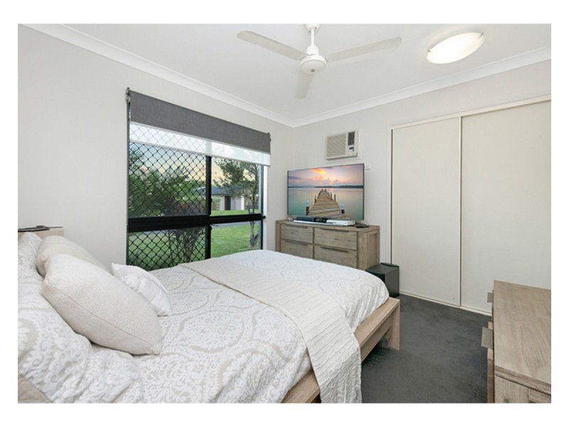 17 Calliandra Court, Mount Louisa QLD 4814