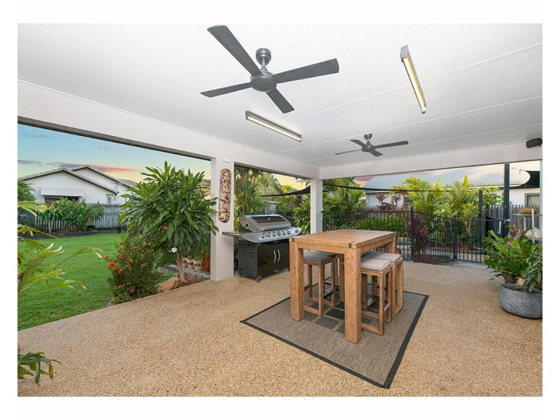 17 Calliandra Court, Mount Louisa QLD 4814