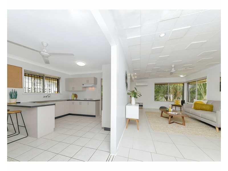 11 Pine Street, Kirwan QLD 4817