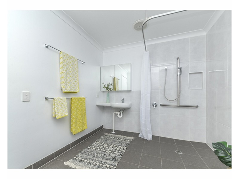 11 Pine Street, Kirwan QLD 4817