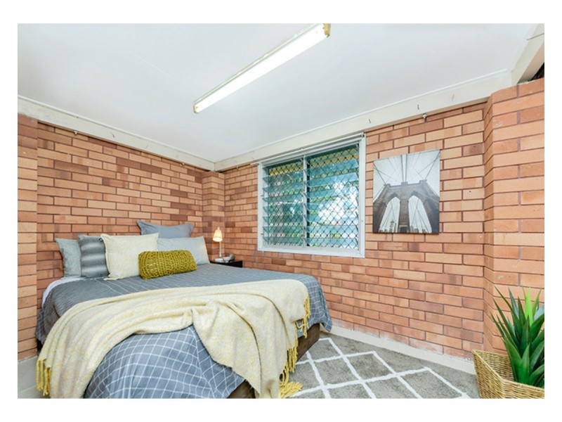 11 Pine Street, Kirwan QLD 4817