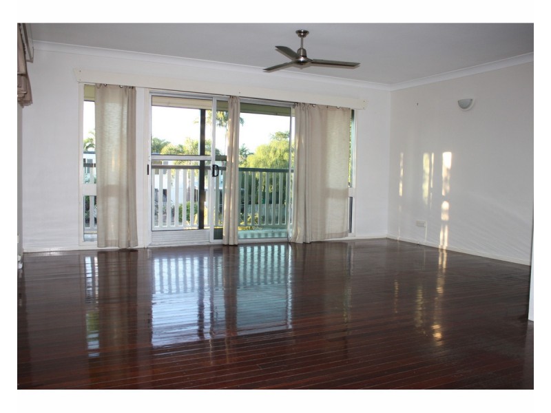 4 Clint Street, Kelso QLD 4815