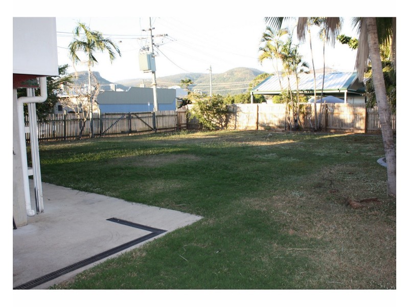 4 Clint Street, Kelso QLD 4815