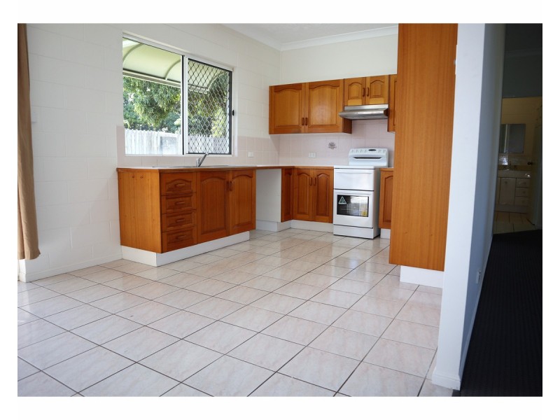 2/161 Ireland Street, Oonoonba QLD 4811