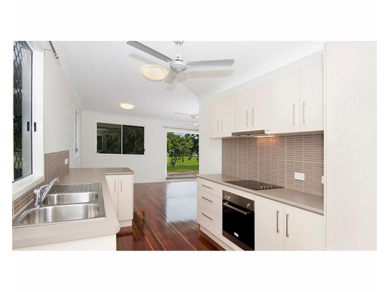 34 Albert Street, Cranbrook QLD 4814