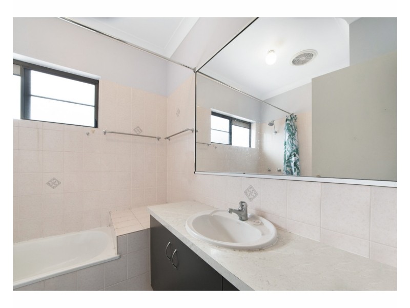 1/22 Halloran, Rosslea QLD 4812