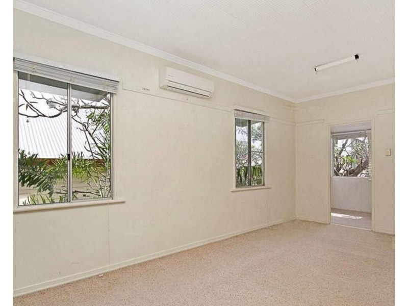 18 Clifton Street, North Ward QLD 4810